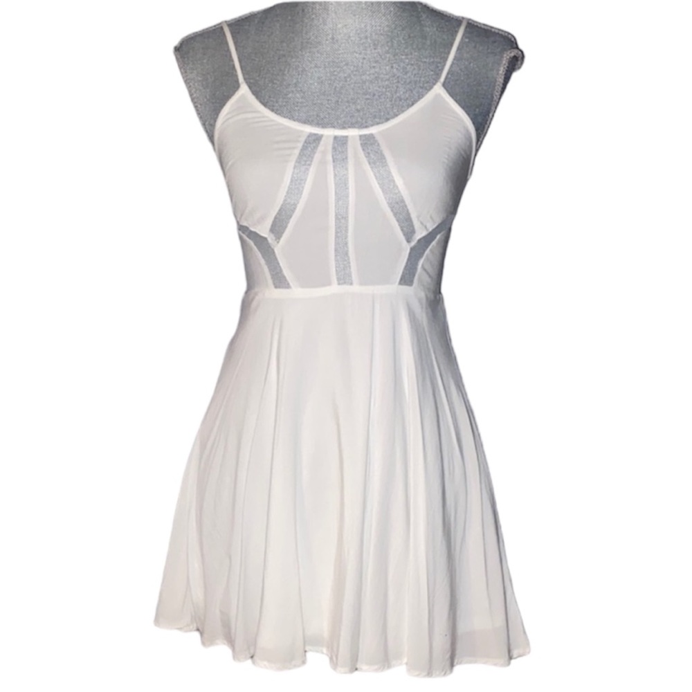 Women’s Tobi White Mini Flowy Dress Small